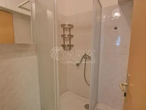 Pronájem kanceláře, Praha - Chodov, Roztylská, 650 m2
