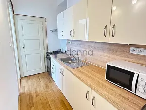 Pronájem bytu 2+kk, Praha, Čajkovského, 52 m2