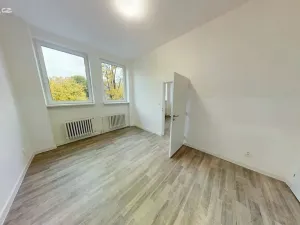 Pronájem ordinace, Ostrava - Poruba, Francouzská, 87 m2