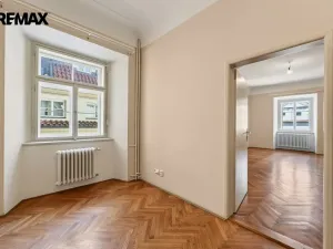 Pronájem kanceláře, Praha - Staré Město, Staroměstské náměstí, 130 m2