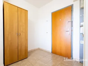 Pronájem bytu 1+kk, Praha - Troja, Lešenská, 26 m2