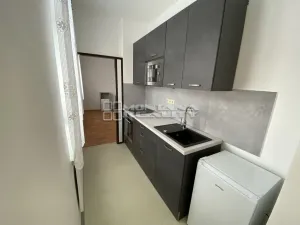 Prodej bytu 2+1, Šternberk, Komenského, 38 m2