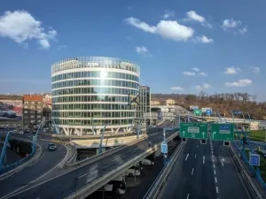 Pronájem kanceláře, Praha - Smíchov, Plzeňská, 265 m2