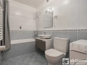 Pronájem bytu 2+kk, Praha - Smíchov, Na Císařce, 49 m2