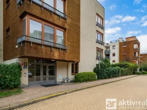 Pronájem bytu 2+kk, Praha - Smíchov, Na Císařce, 49 m2