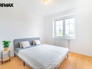 Prodej bytu 2+kk, Vestec, Ve Stromkách, 45 m2
