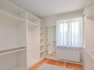 Prodej rodinného domu, Jesenice - Osnice, Růžová, 431 m2