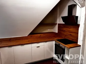 Prodej bytu 2+kk, Liberec - Liberec I-Staré Město, Vzdušná, 69 m2