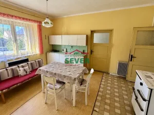Prodej rodinného domu, Křesín - Levousy, 241 m2
