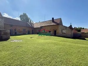 Prodej rodinného domu, Křesín - Levousy, 241 m2