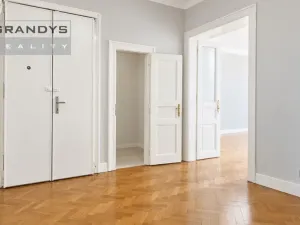 Pronájem bytu 3+1, Praha - Bubeneč, Čechova, 104 m2