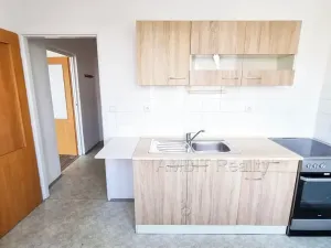 Pronájem bytu 1+1, Praha - Troja, Olštýnská, 37 m2