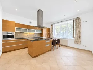 Pronájem bytu 2+1, Praha - Kobylisy, Střelničná, 72 m2