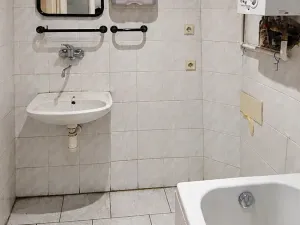 Pronájem obchodního prostoru, Praha - Radotín, Matějovského, 150 m2