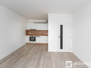 Pronájem bytu 2+kk, Praha - Kbely, Mladoboleslavská, 46 m2