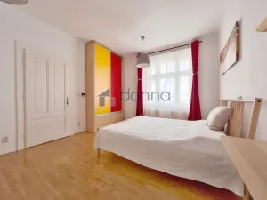 Prodej bytu 2+kk, Praha, U smaltovny, 51 m2