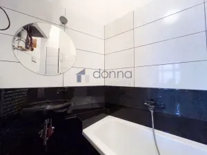 Prodej bytu 2+kk, Praha, U smaltovny, 51 m2