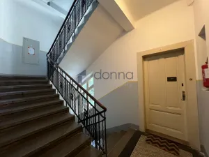 Prodej bytu 2+kk, Praha, U smaltovny, 51 m2