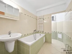 Pronájem bytu 2+kk, Pardubice, Pernerova, 55 m2