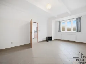 Pronájem bytu 2+kk, Pardubice, Pernerova, 55 m2