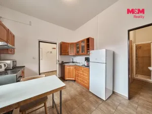 Pronájem výrobních prostor, Dubenec, 453 m2