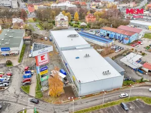 Pronájem výrobních prostor, Cheb, Karlova, 2200 m2