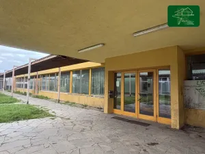 Pronájem kanceláře, Česká Lípa, Jižní, 1722 m2