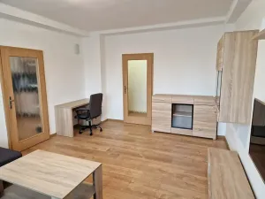 Pronájem bytu 2+1, Ostrava, Zámecká, 78 m2