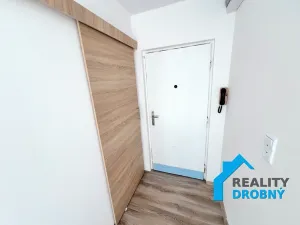 Prodej bytu 1+kk, Děčín, Jezdecká, 19 m2