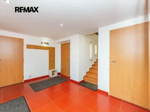 Prodej rodinného domu, Praha - Řeporyje, Havlůjové, 300 m2