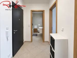 Pronájem bytu 2+kk, Praha, Stočesova, 59 m2
