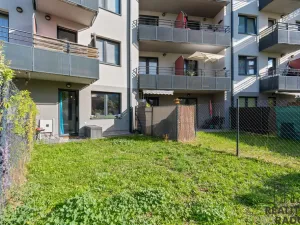 Pronájem bytu 1+kk, Praha - Letňany, Škrábkových, 39 m2