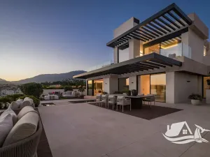 Prodej bytu 4+kk, Estepona, Španělsko, 160 m2