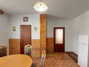 Prodej rodinného domu, Frymburk, 200 m2