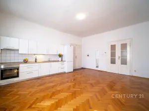Prodej kanceláře, České Budějovice - České Budějovice 3, Pražská tř., 200 m2
