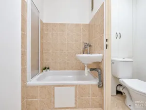 Pronájem bytu 1+kk, Pardubice, Bělehradská, 32 m2
