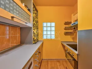 Prodej bytu 2+kk, Praha - Bohnice, Zelenohorská, 37 m2