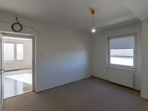 Dražba bytu 4+1, Radonice, Zápská, 108 m2