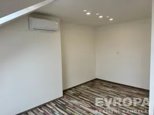 Pronájem bytu 1+kk, Břeclav, Libušina, 23 m2