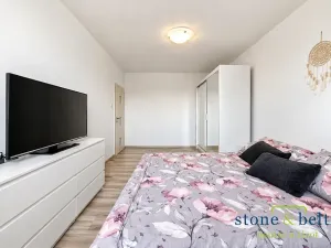 Pronájem bytu 2+kk, Znojmo, Pražská sídl., 53 m2