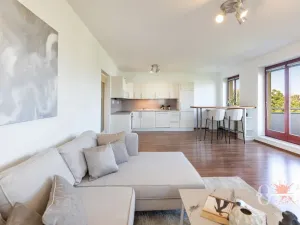 Prodej bytu 2+kk, Praha - Štěrboholy, Andersenova, 65 m2