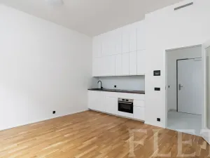 Pronájem bytu 1+kk, Praha - Smíchov, Grafická, 30 m2