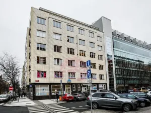 Pronájem kanceláře, Praha - Karlín, Thámova, 153 m2