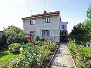 Prodej rodinného domu, Neratovice, 190 m2