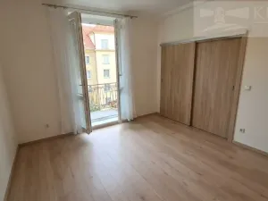 Pronájem bytu 2+1, Praha, Lounských, 57 m2