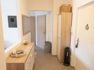 Pronájem bytu 2+1, Praha, Lounských, 57 m2