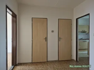 Pronájem bytu 3+1, Praha - Řepy, Na chobotě