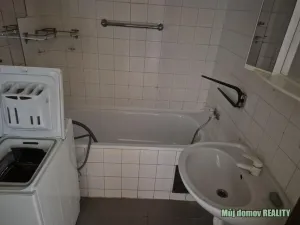 Pronájem bytu 3+1, Praha - Řepy, Na chobotě
