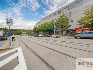 Pronájem obchodního prostoru, Brno, Kosmova, 58 m2