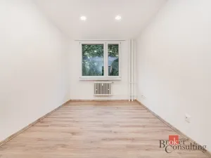 Pronájem bytu 2+kk, Praha - Kobylisy, Chabařovická, 47 m2